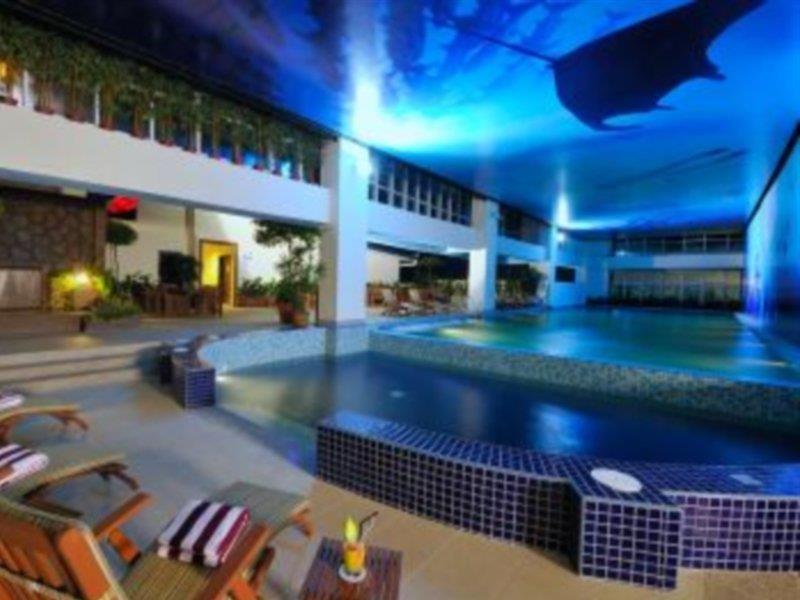 โรงแรมแกรนด์ บอร์เนียว โกตาคินาบาลู ภายนอก รูปภาพ